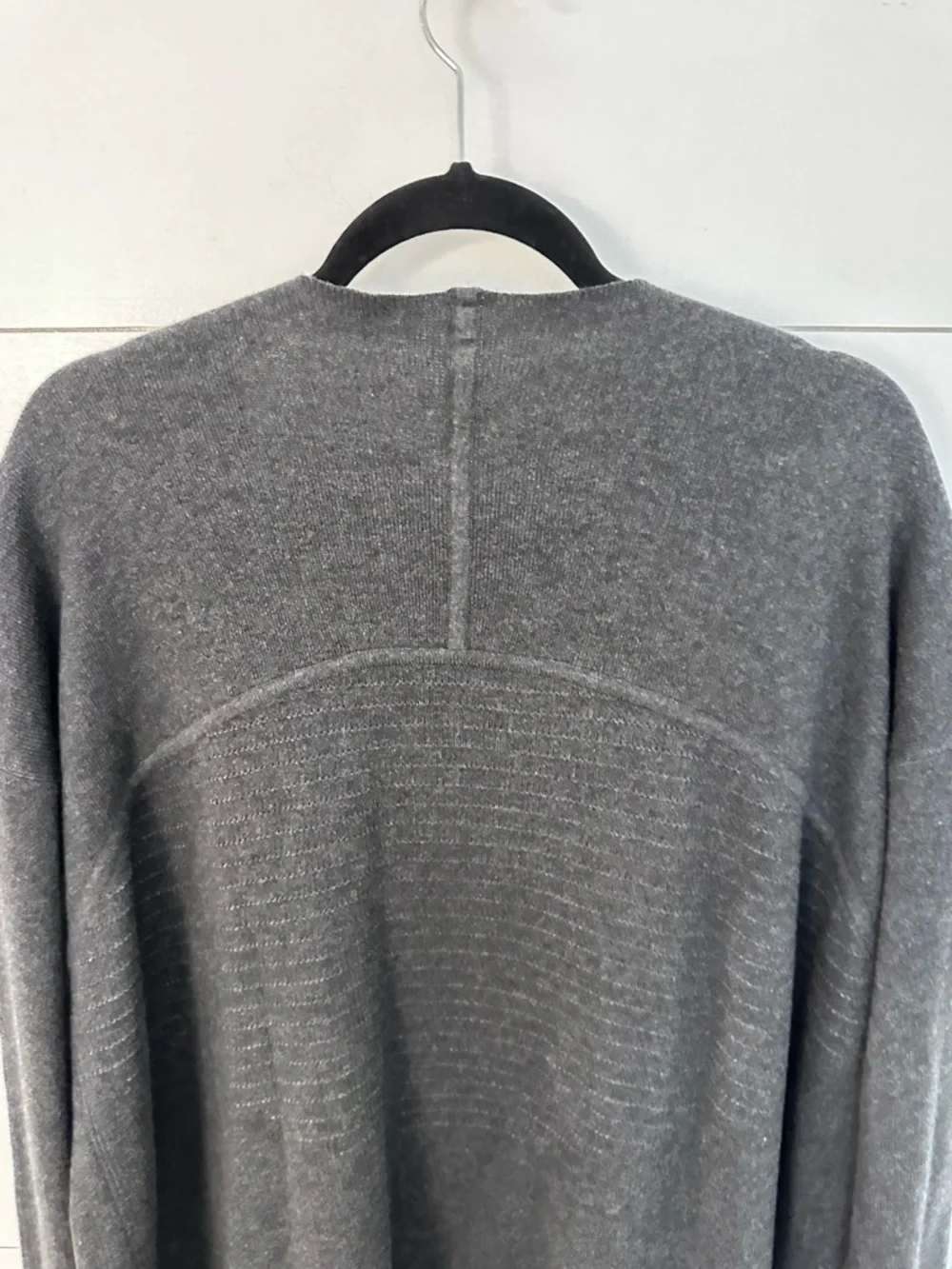 LULULEMON L Still Lotus wrap Grey-Black thumb sleeve pocket reversible cardigan - Picture 10 of 16